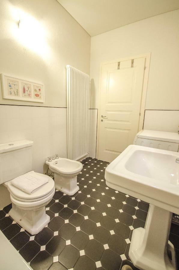 בולוניה Azeglio Apartment, A Due Passi Da Piazza Maggiore מראה חיצוני תמונה