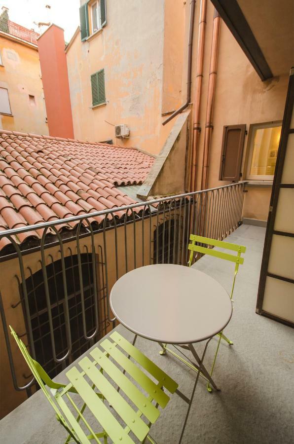 בולוניה Azeglio Apartment, A Due Passi Da Piazza Maggiore מראה חיצוני תמונה